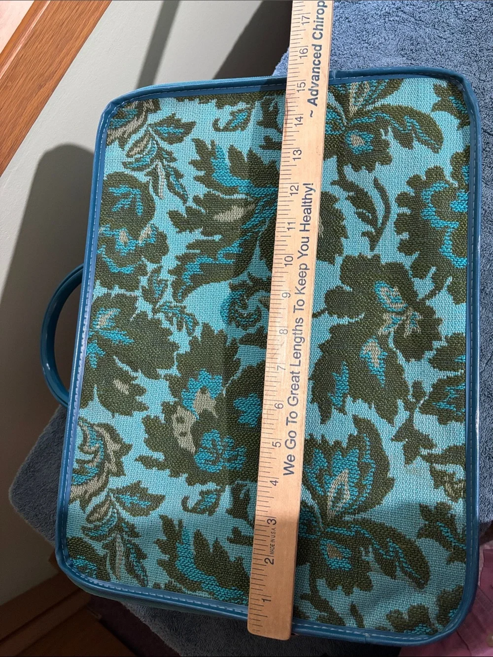 Vintage 1970 Avon floral tapestry travel case